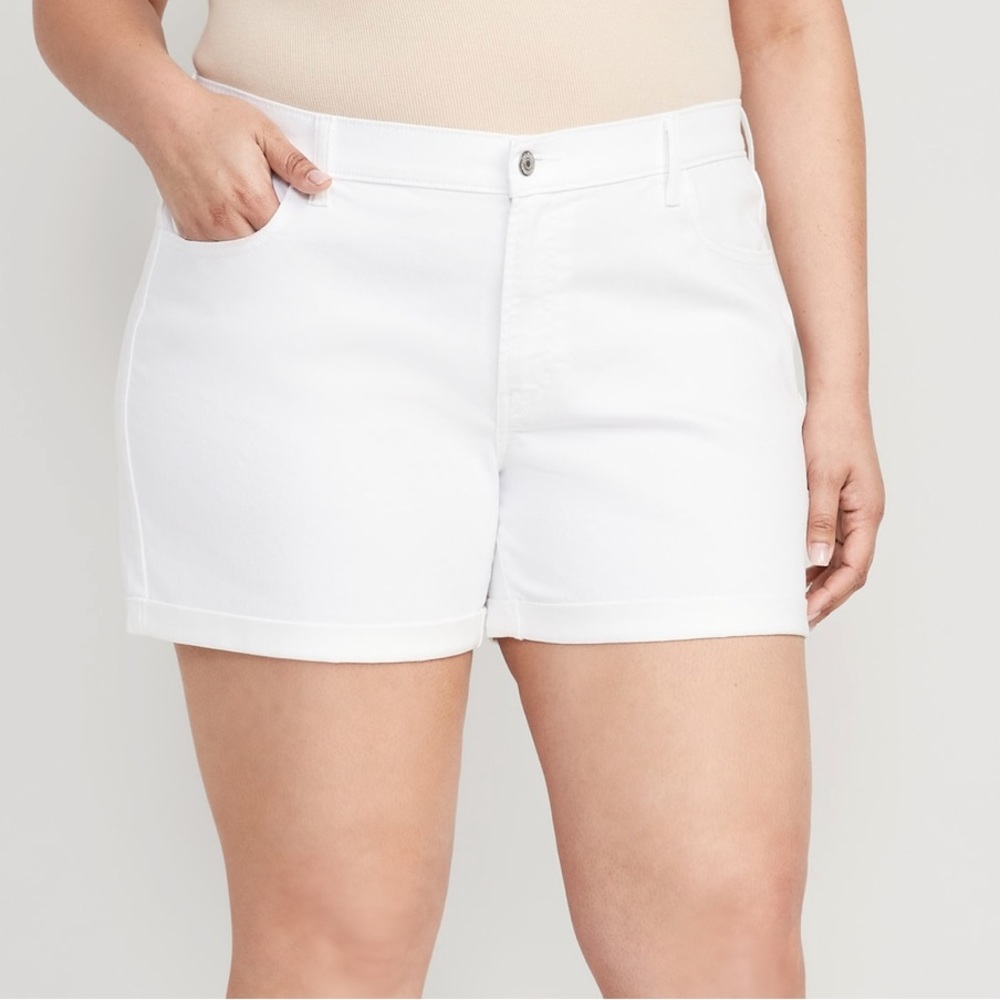 NWT Old Navy Womens White Midrise Shorts size 14 — 5inch inseam